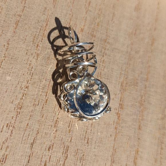 .925 Sterling Silver Crescent Moon Pendant Sparkly Artisan Spiral Beautiful - Picture 9 of 17